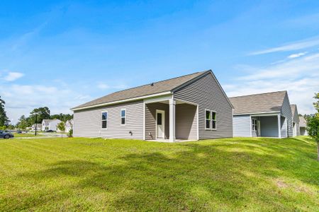 New construction Single-Family house 1010 Carriage Wood Cir, Ridgeville, SC 29472 plan Comet - image 3