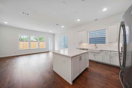 New construction Single-Family house Houston, TX 77006 plan Amsterdam - image 4