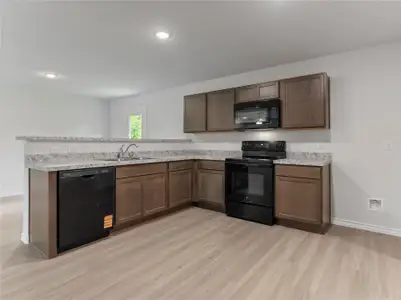 New construction Single-Family house 306 N Orange St, Sweeny, TX 77480 null- photo 7 7
