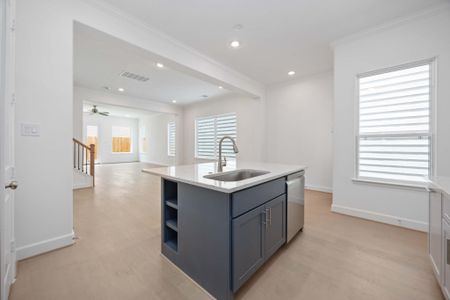 New construction Single-Family house 833 Fisher St, Unit C, Houston, TX 77018 - image 4