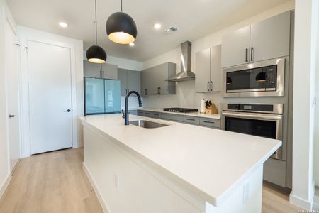 New construction Townhouse house 719 E Locust, Unit 4110, San Antonio, TX 78212 - image 19