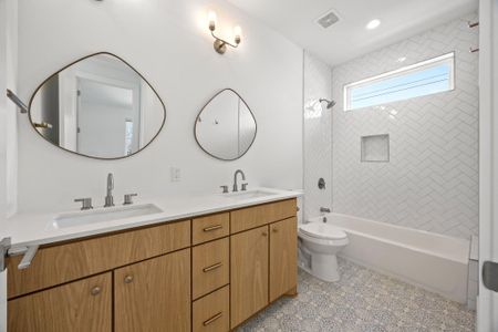 New construction Single-Family house 106 W Croslin St, Unit 1, Austin, TX 78752 - image 11