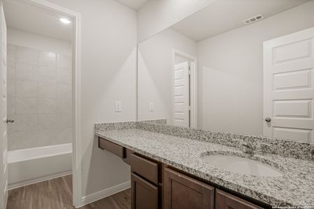 New construction Single-Family house 15050 Homing Mdw, San Antonio, TX 78253 The Auburn- photo 14 14