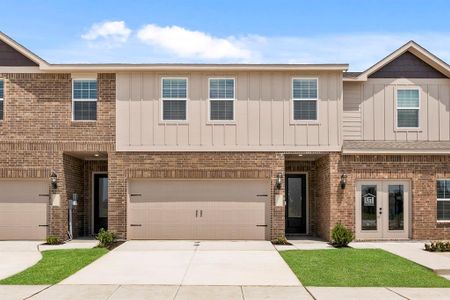 New construction Townhouse house 760 Carson Lane, Pilot Point, TX 76258 - photo 0