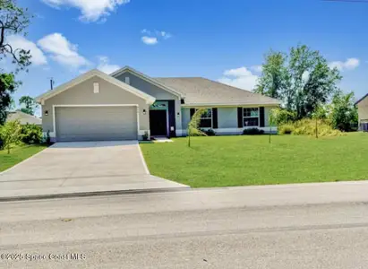 New construction Single-Family house 930 San Filippo Dr Se, Palm Bay, FL 32909 plan 1755 - image