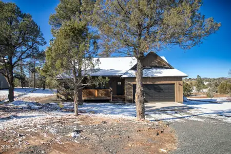 New construction Single-Family house 1028 School House Ln Ln, Show Low, AZ 85901 - image