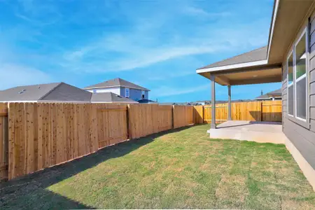 New construction Single-Family house 152 Greenway Ln, Georgetown, TX 78628 plan Congaree - image