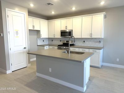 New construction Single-Family house 43386 N Wollemi St, Queen Creek, AZ 85140 null- photo 5 5