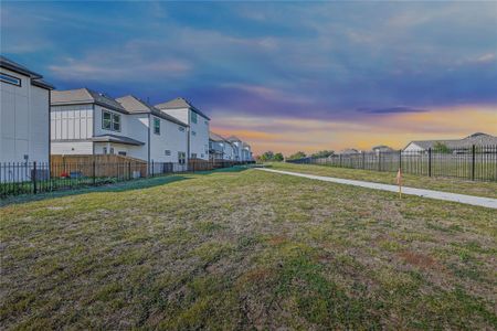 New construction Single-Family house 6702 Metro Blvd, Unit 8, Houston, TX 77083 - image 4