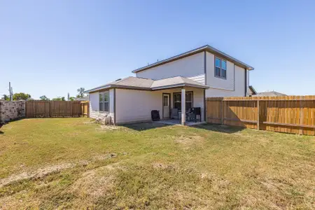 New construction Single-Family house 1210 Millpointe Ln, Dayton, TX 77535 plan Durango - image 3