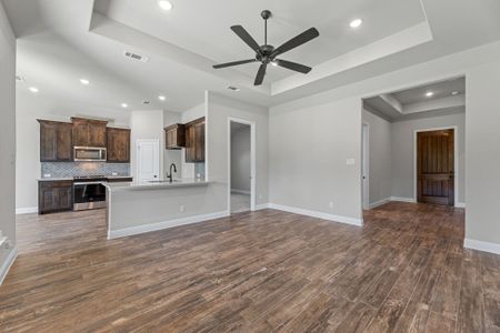 New construction Single-Family house 2106 Briarwood Dr, Bridgeport, TX 76426 plan The Granger - image 17
