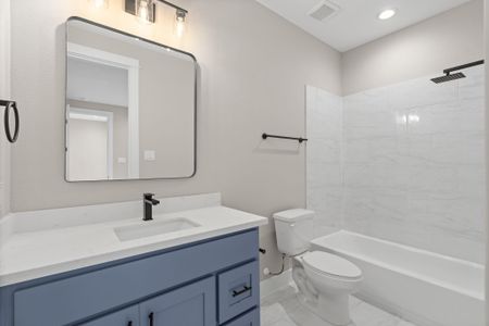 New construction Single-Family house 5836 Highland Sun Ln, Houston, TX 77091 - image 12