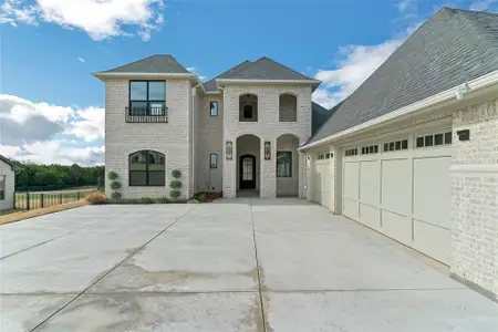 New construction Single-Family house 129 Helton Drive, Granbury, TX 76049 - photo 0