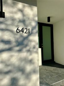 New construction Single-Family house 6421 Sw 59Th Ave, South Miami, FL 33143 - image