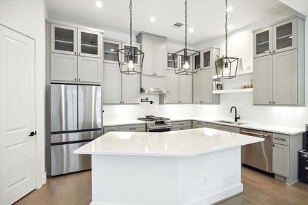 New construction Single-Family house 3506 Kensington Gardens Ln, Houston, TX 77055 null- photo 9 9