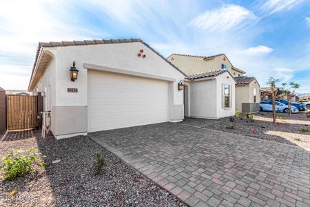 New construction Single-Family house 16755 W Cameron Dr, Surprise, AZ 85388 Sapphire- photo 4 4