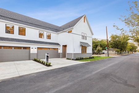 New construction Single-Family house 2701 Vilbig Rd, Dallas, TX 75212 null- photo 0