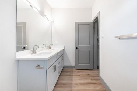 New construction Single-Family house 9909 Dipping Woods St, Houston, TX 77076 - image 9