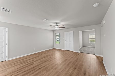 New construction Single-Family house 2820 Whiskey Pass, Seguin, TX 78155 Nicollet- photo 10 10