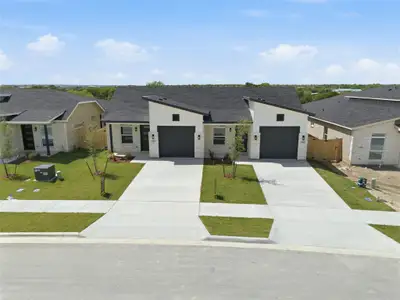 New construction Townhouse house 1311 Lone Pine Wy, Killeen, TX 76543 - image