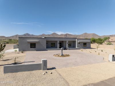 New construction Single-Family house 12560 E Cochise Drive, Scottsdale, AZ 85259 - photo 0