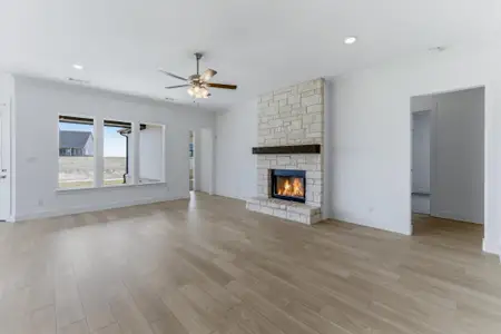 New construction Single-Family house 400 Texas Sage Trl, Weatherford, TX 76085 plan Verbena V2 - image 16