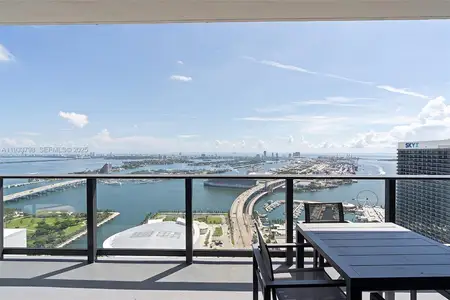 New construction Condo house 159 Ne 6Th St, Unit 5015, Miami, FL 33132 - image