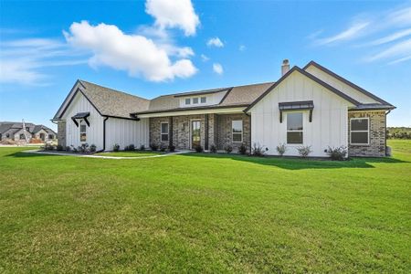 New construction Single-Family house 1114 Silver Sage Trl, Weatherford, TX 76085 - image 4