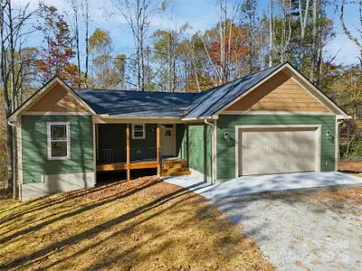 New construction Single-Family house 1462 Brightwater Rd, Hendersonville, NC 28739 - image
