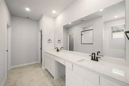 New construction Single-Family house 1427 Golden Meadow Dr, Van Alstyne, TX 75495 plan Kensington DEF - image 6