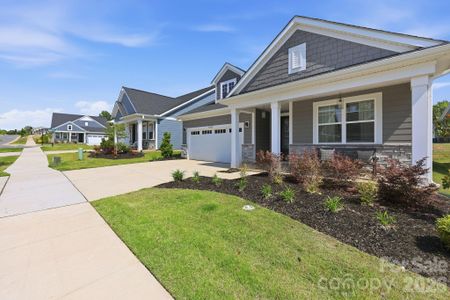 New construction Single-Family house 8609 Chagrin Dr, Cornelius, NC 28031 - image