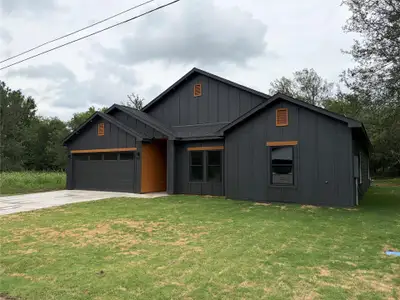 New construction Single-Family house 130 Waimanalo Ln, Bastrop, TX 78602 - image