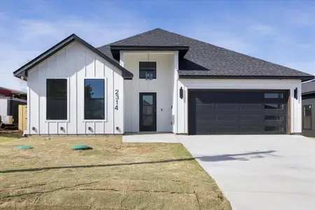 New construction Single-Family house 2314 Forest Hill Ln, Granbury, TX 76048 - image
