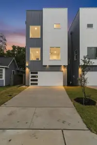 New construction Single-Family house 3813 Elysian St, Houston, TX 77009 - image