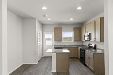 New construction Single-Family house 196 Lavender Ln, Elgin, TX 78621 Harvest Ridge 1514- photo 11 11