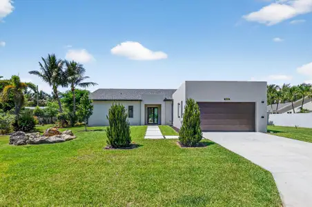 New construction Single-Family house 3920 Espan Ct, Palm Springs, FL 33461 - image