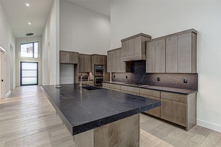 New construction Single-Family house 101 Manciano Dr, Horseshoe Bay, TX 78657 - image 8