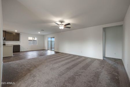 New construction Single-Family house 619 N Crowned Dove Trl, Casa Grande, AZ 85122 Guadalupe- photo 6 6