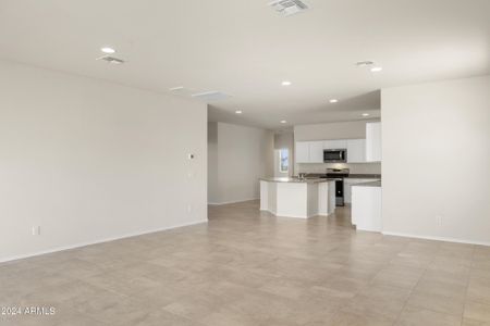 New construction Single-Family house 28218 N Platinum Dr, San Tan Valley, AZ 85143 Kingston- photo 18 18