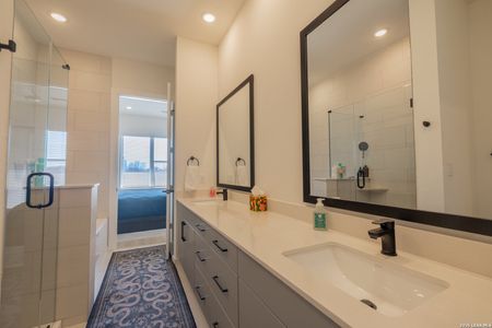 New construction Townhouse house 719 E Locust, Unit 4110, San Antonio, TX 78212 - image 11