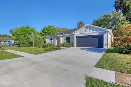 New construction Single-Family house 1810 S Lilac Cir, Titusville, FL 32796 null- photo 2 2