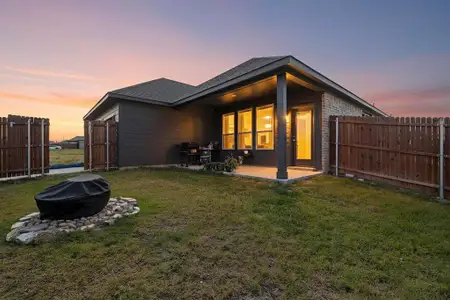 New construction Single-Family house 1837 Zion Dr, Lancaster, TX 75134 plan Flora - image