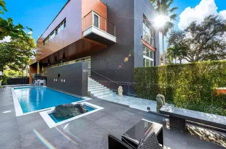New construction Single-Family house 1606 S Bayshore Dr, Miami, FL 33133 - image