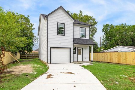 New construction Single-Family house 802 E Adoue St, Baytown, TX 77520 null- photo 1 1