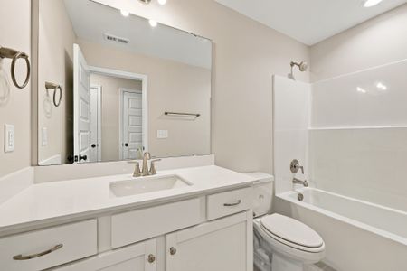 New construction Single-Family house 336 Gerbera Ct, Greenville, NC 27858 plan Sumner - image 11