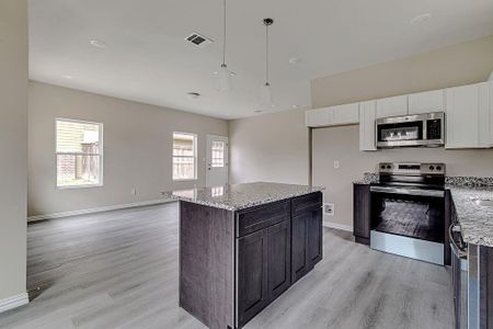 New construction Single-Family house 1005 E Tucker St, Fort Worth, TX 76104 - image 10