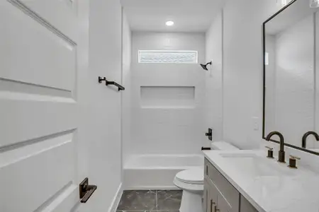 New construction Single-Family house 4833 Paula St, Houston, TX 77033 - image 5