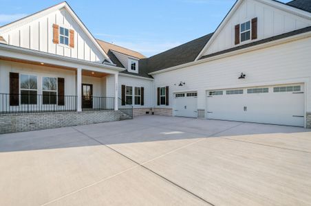 New construction Single-Family house 7332 Dutch River Cir, Unit L0T 96, Fairview, TN 37062 plan Rutledge III Farmhouse - image 3