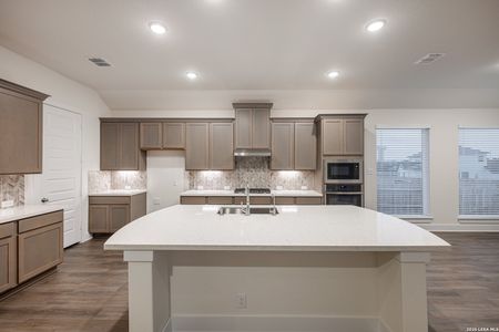 New construction Single-Family house 116 Highland Park, Castroville, TX 78009 plan Brandon - image 10
