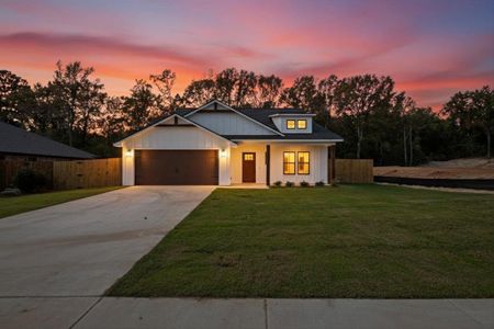 New construction Single-Family house 16426 Crossing Cir, Lindale, TX 75771 - image